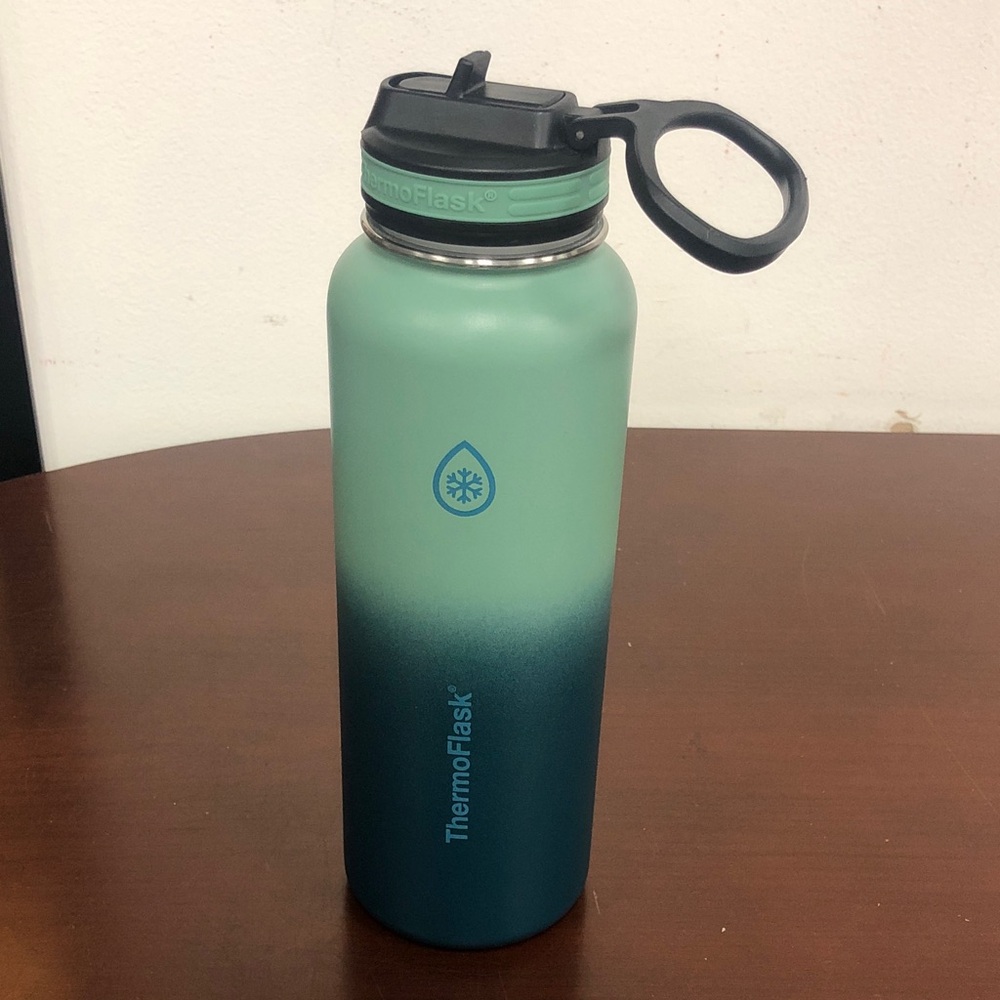 ThermoFlask 40 oz Stainless Water Bottle